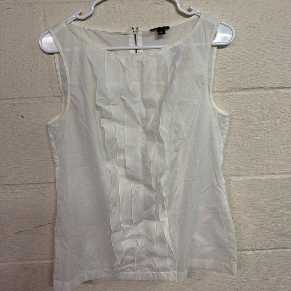 Ann Taylor Womens Size 6 White Sleeveless‎ Ruffle Front Blouse Back Zip Top
